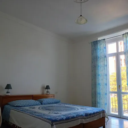 Luxury Apartment *